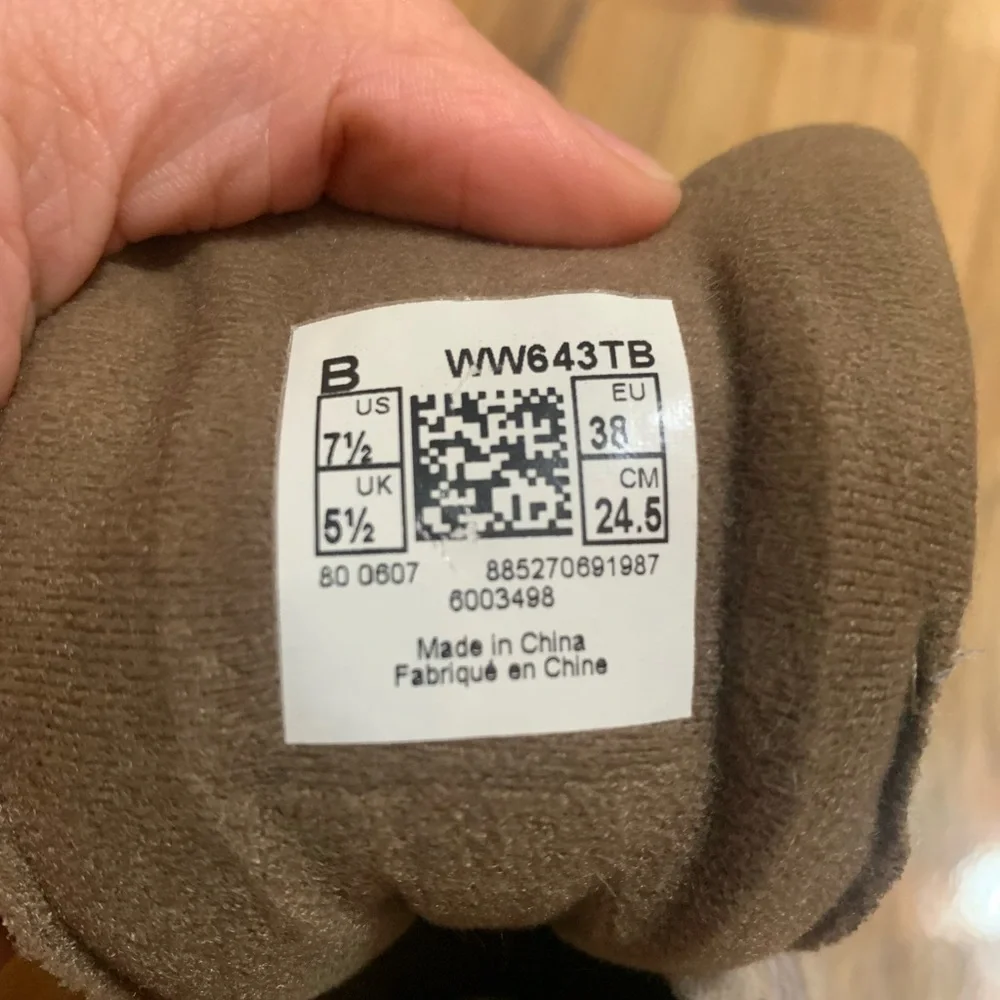 New Balance 643 All Terrain Beige Brown Suede Hiking Trail Shoes Womens Sz 7.5 - Picture 6 of 7